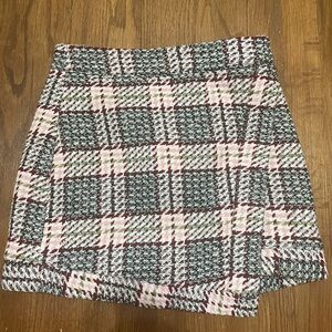 Forever 21 Black and White Asymmetrical Pencil Skirt